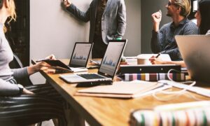 Webエンジニアは増えすぎ？現役エンジニアの目線で実情を徹底解説